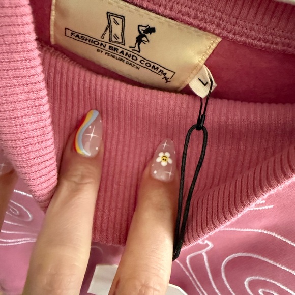 NWT Limited edition kissing snail sweatshirt - Picture 2 of 2